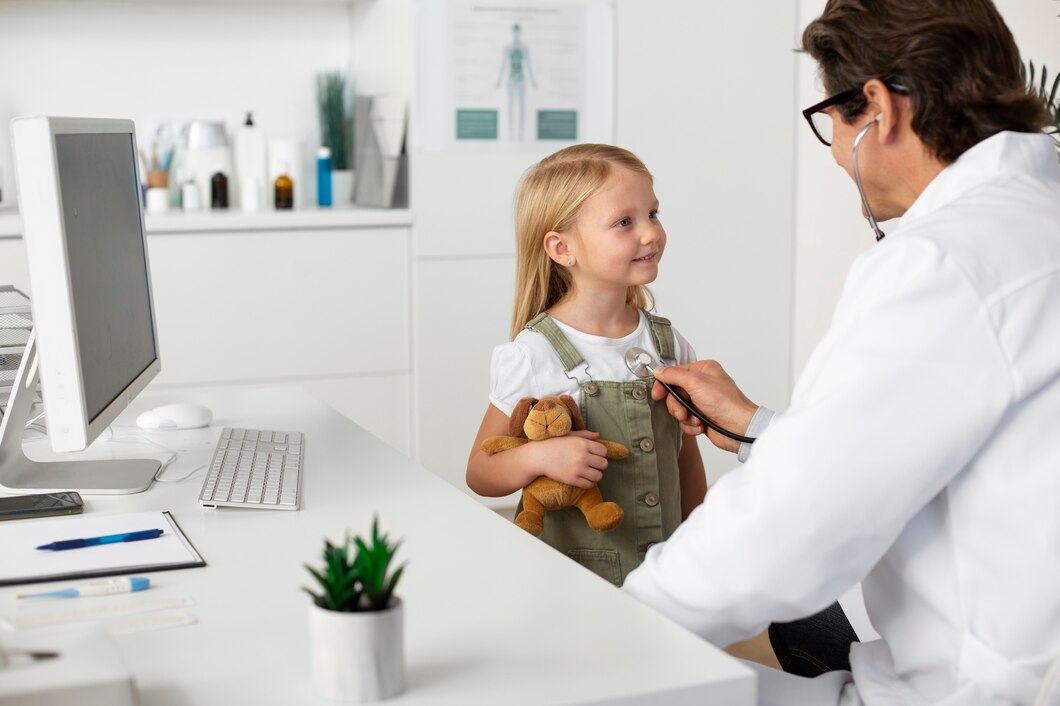 Jak rozpoznać, że twoje dziecko może potrzebować wizyty u ortopedy – poradnik dla rodziców