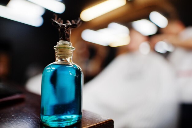 Jak odkrywać nowe zapachy dzięki próbkom niszowych perfum dla kobiet?