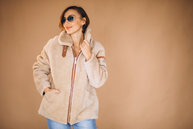 Jak wybrać idealną kurtkę na każdą porę roku?